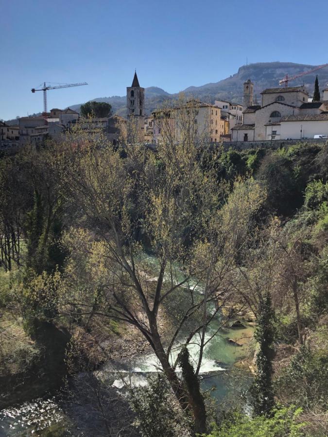 La Casa Sul Fiume Ascoli Piceno Exterior foto